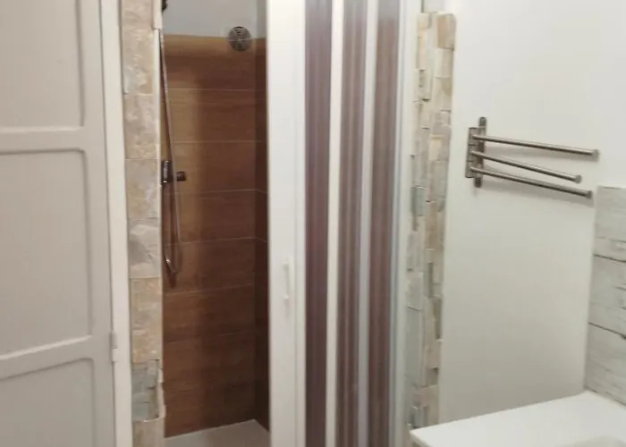 T2 Type New Yorkais * Ajaccio (Corsica)